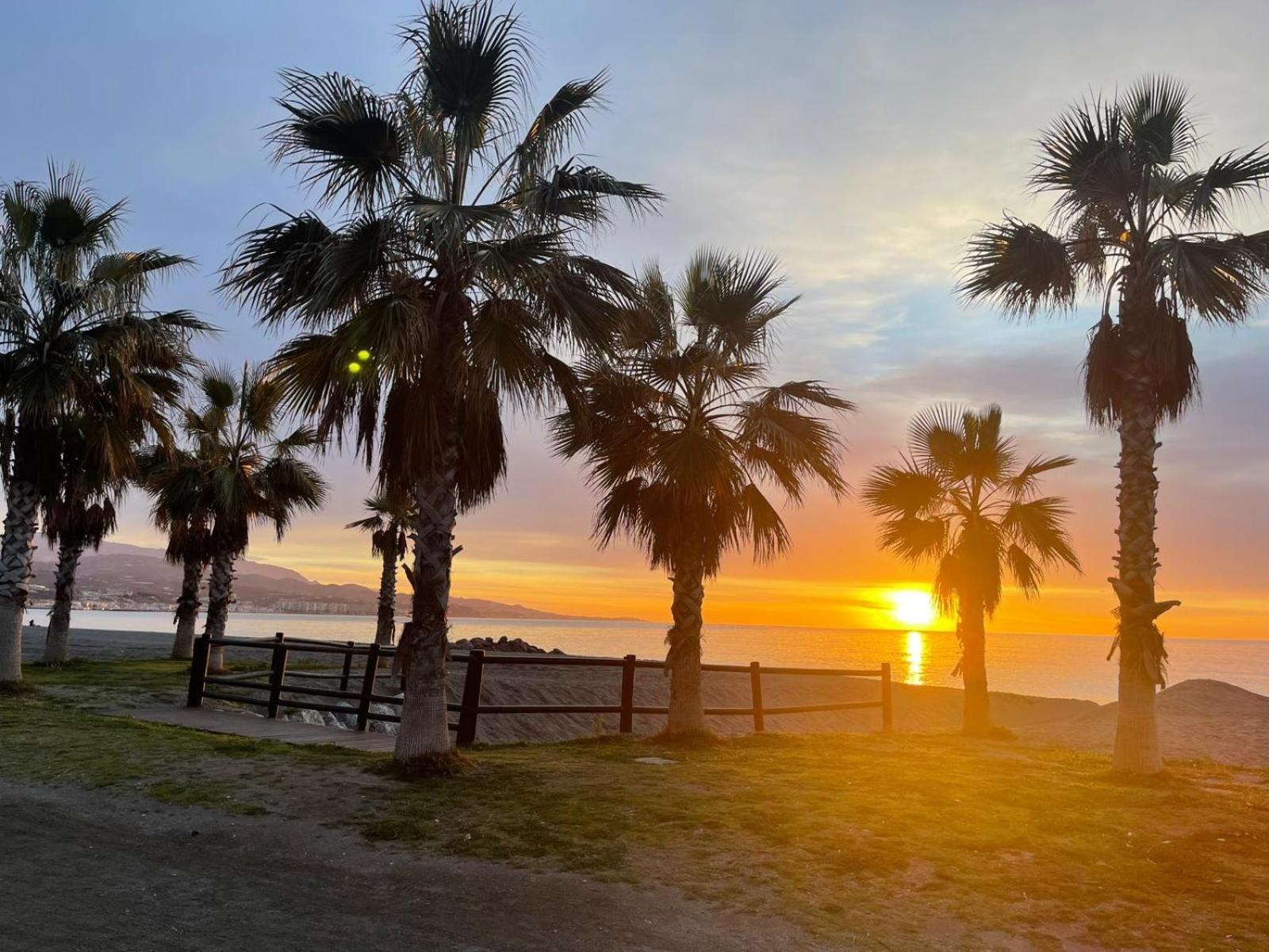 Atico Del Mar Appartement Torre Del Mar Buitenkant foto